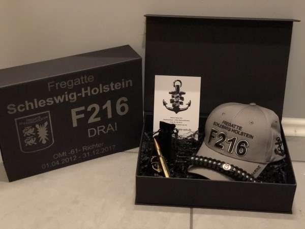 Fregatte Klasse 122, Geschenkset mit personalisierter Box, gefüllt